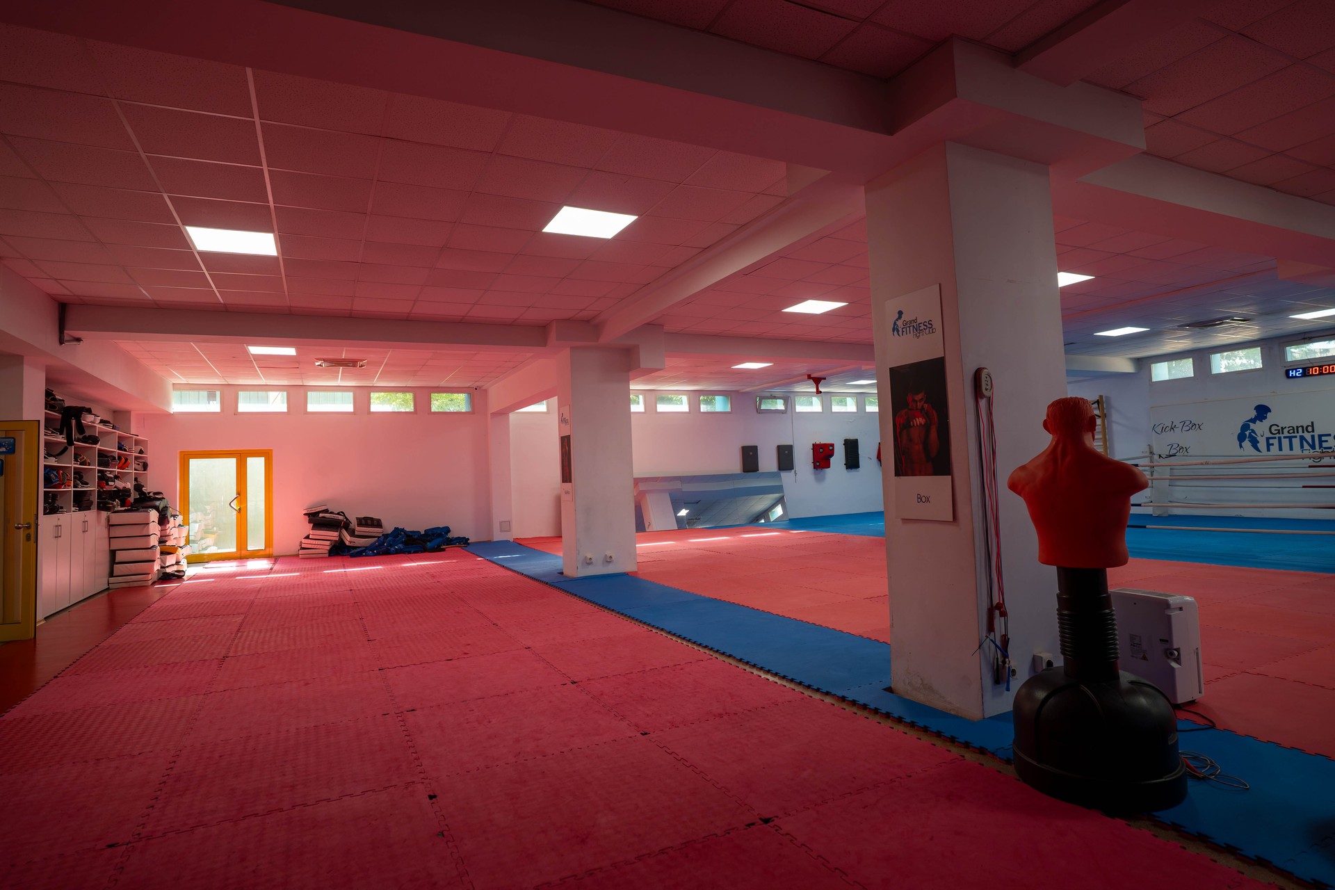 Spațiul panoramic Grand Fitness Rulmentul pentru antrenamente de box în Brașov